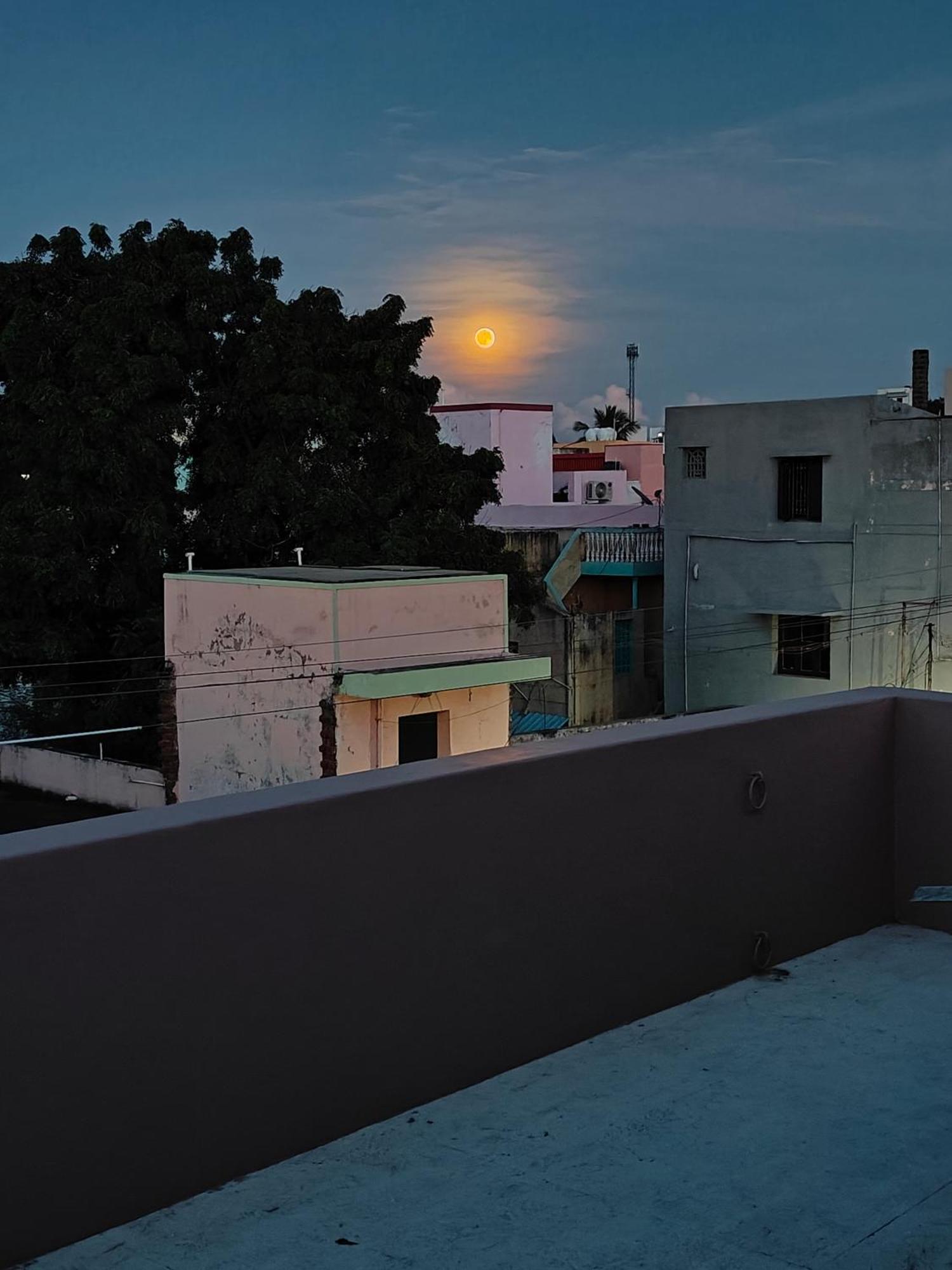 Guru Krupa Home Stay Tiruvannamalai Bagian luar foto