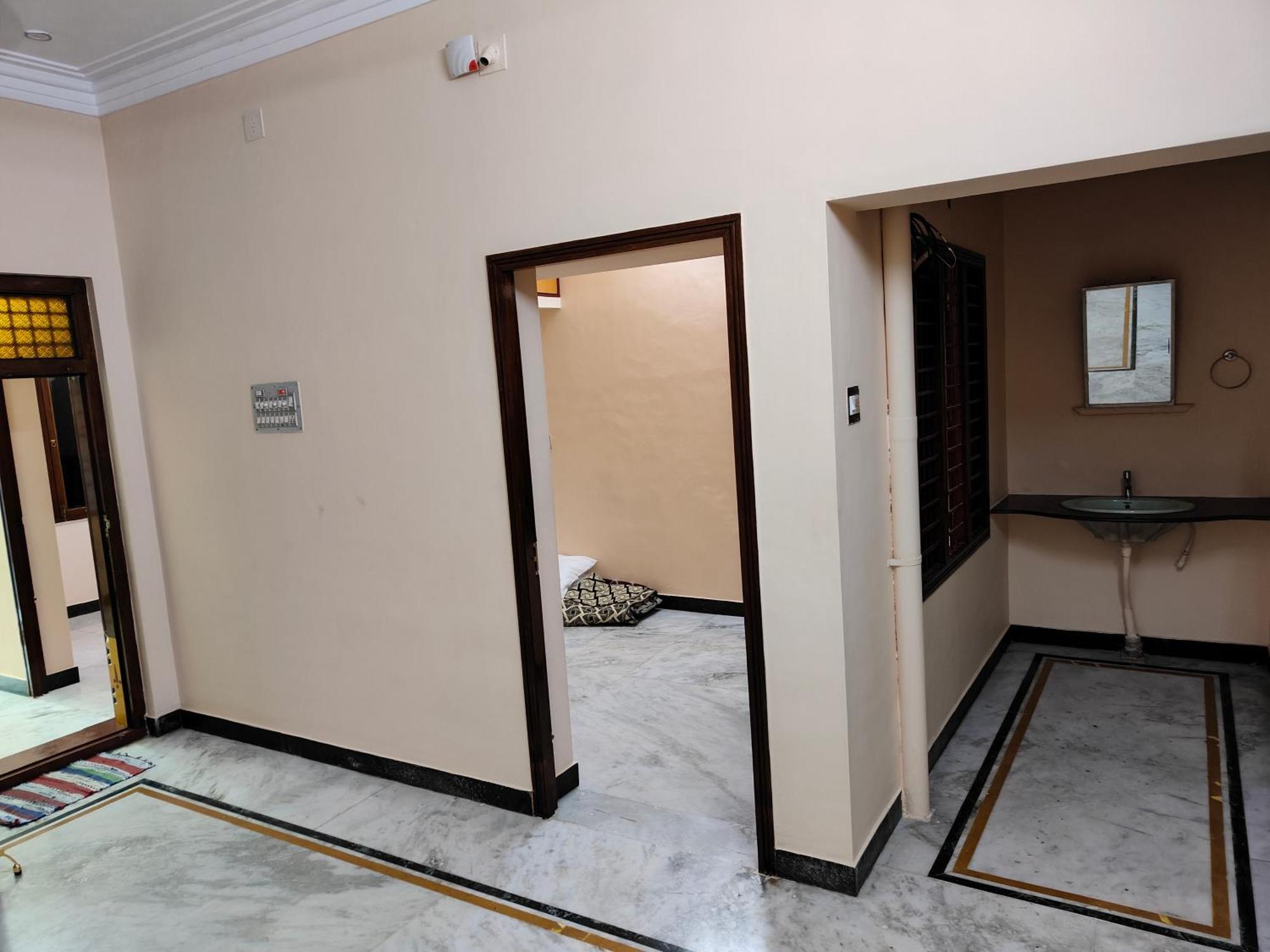 Guru Krupa Home Stay Tiruvannamalai Bagian luar foto
