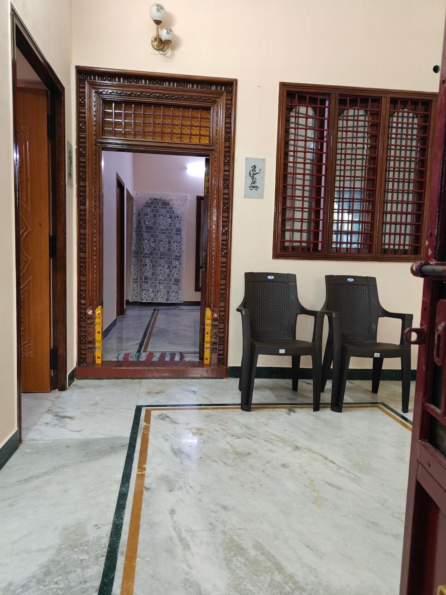 Guru Krupa Home Stay Tiruvannamalai Bagian luar foto