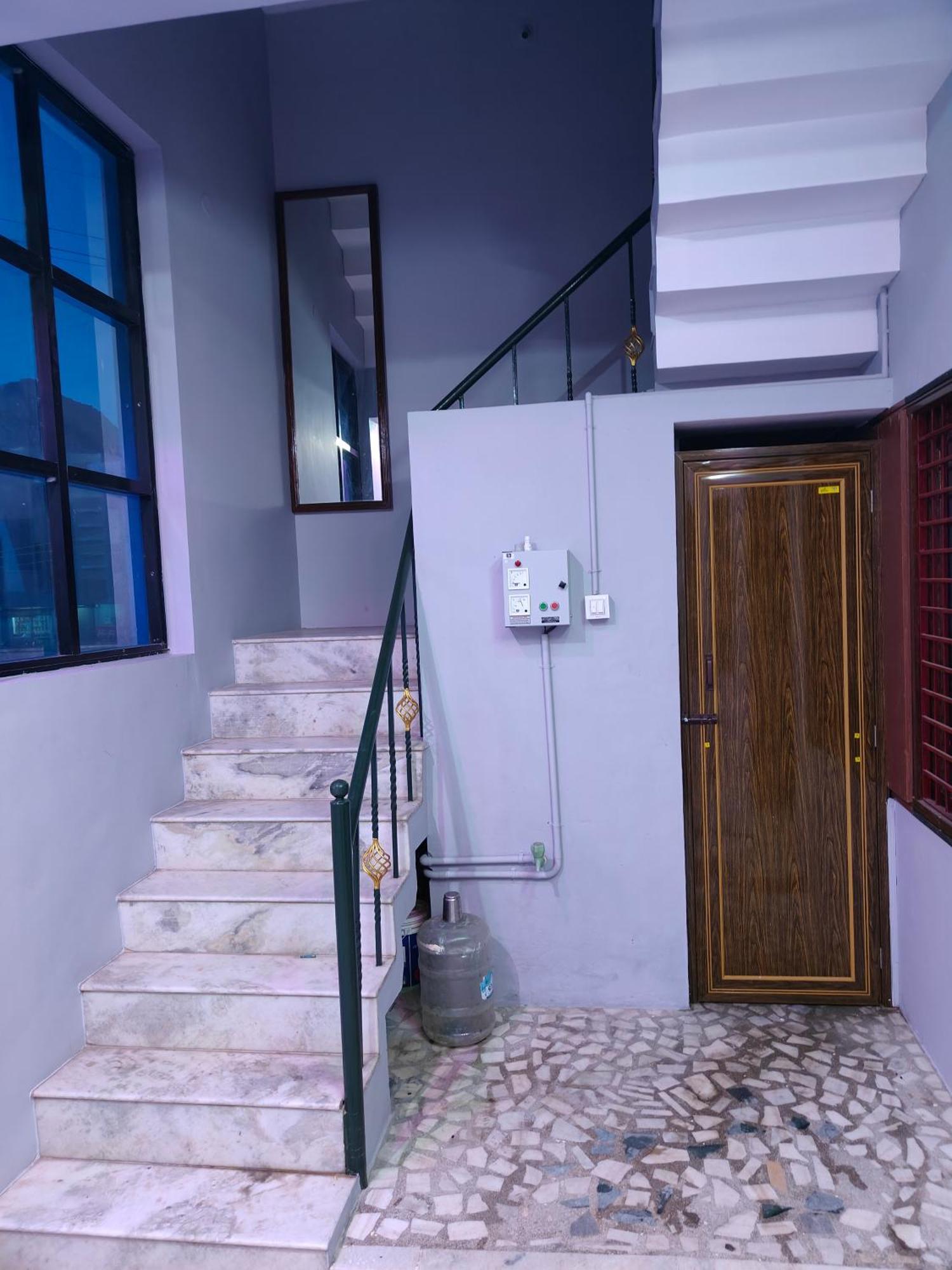 Guru Krupa Home Stay Tiruvannamalai Bagian luar foto
