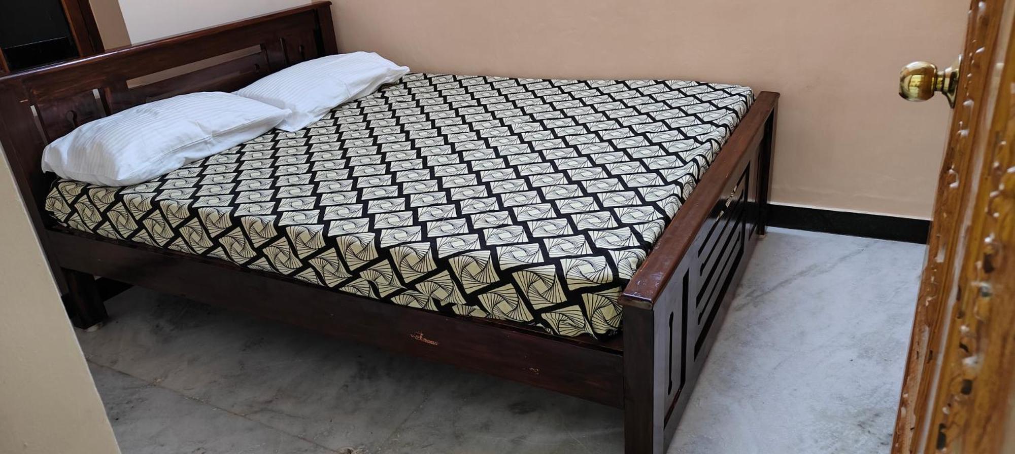 Guru Krupa Home Stay Tiruvannamalai Bagian luar foto