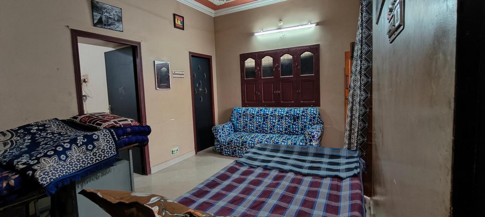 Guru Krupa Home Stay Tiruvannamalai Bagian luar foto